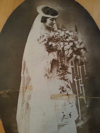 Baubi's wedding photo - age 17, a flapper wedding. 
