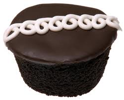 Ah, that pretty Hostess Cupcake.